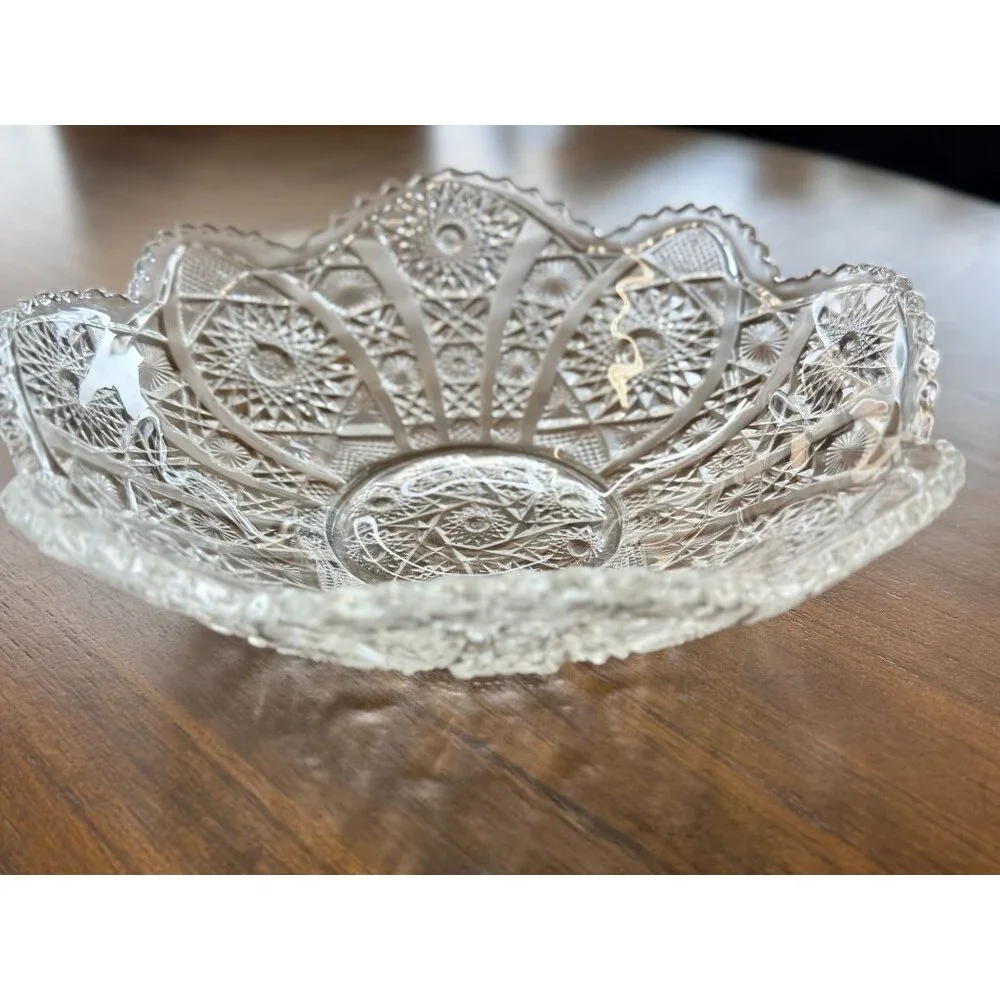 Vintage Imperial Glass Daisy & Button Round Bowl Sawtooth Edge Serving Piece